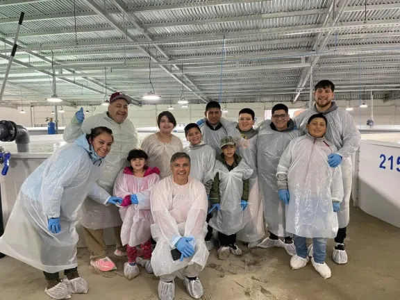 Estudiantes investigan los recursos productivos de la región del Limay.