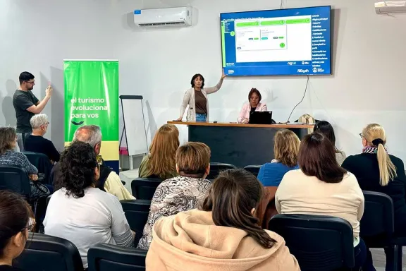Taller sobre Autogestión de Trámites en Villa El Chocón para facilitar gestiones locales.