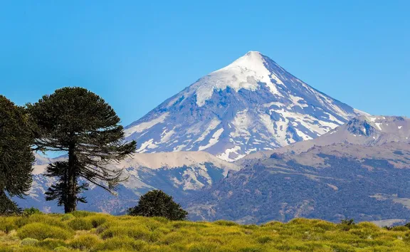 Guías del Parque Nacional Lanín podrán registrarse como prestadores turísticos en la provincia.
