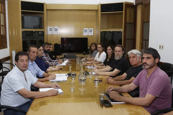 El Gobierno anunció una nueva propuesta de aumento salarial para ATEN.