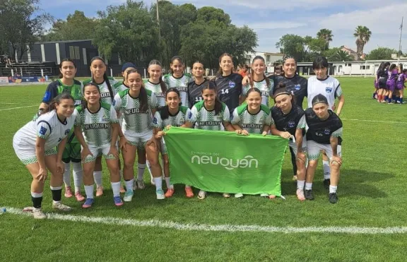 Medallas de plata y bronce en deportes colectivos al inicio de la competencia