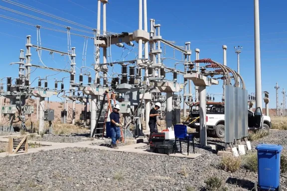 Reemplazo de equipo dañado por el EPEN en Loma Campana.