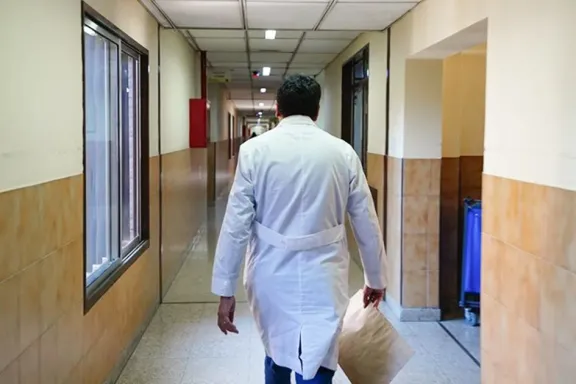 Salud suma 14 nuevos profesionales para mejorar el sistema de atención médica.