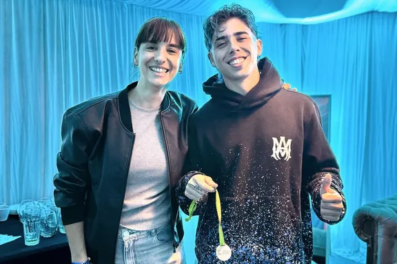 Luck Ra recibe el título de Guardián Ambiental en San Martín de los Andes.