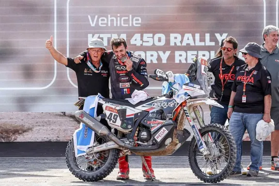 Santiago Rostan se prepara en Neuquén para el Dakar: su camino desde el norte al desierto saudí.