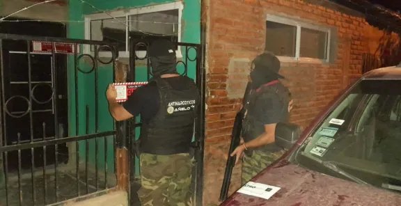 Tres detenidos y secuestro de cocaína en la lucha contra el narcotráfico.