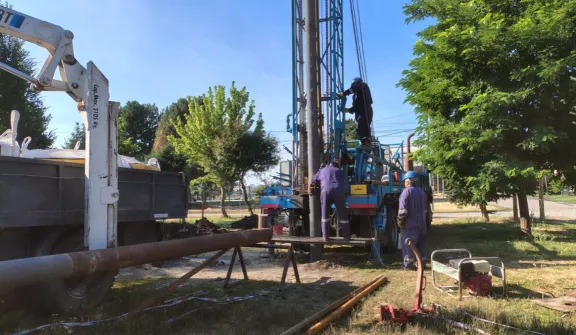 EPAS inicia perforación en Junín de los Andes para mejorar el suministro de agua.