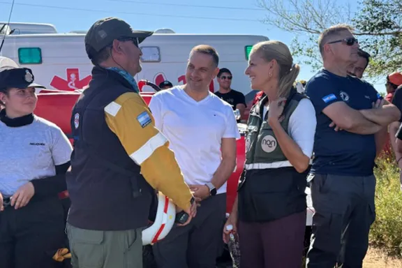 Neuquén entrena a brigadistas voluntarios para enfrentar emergencias.