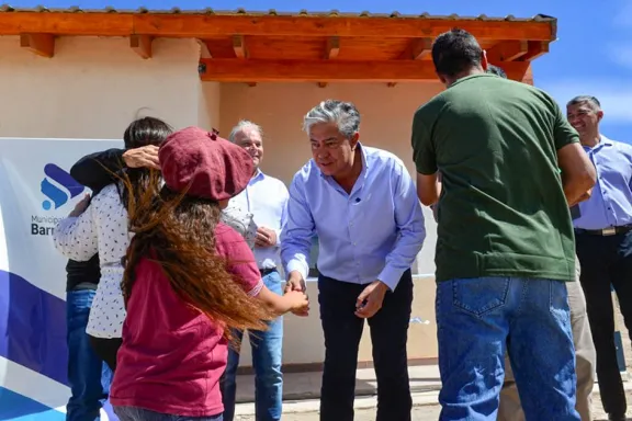 Tierras se establece en la zona y avanza en la regularización de dominios.