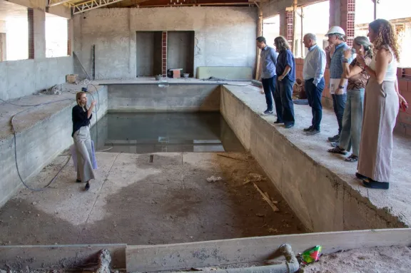 Neuquén: se construyen 32 casas y un centro integral para adultos mayores