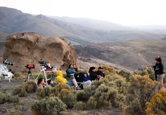 Astroturismo y trekking en “Camino a las Estrellas” en Los Bolillos: Una experiencia única.