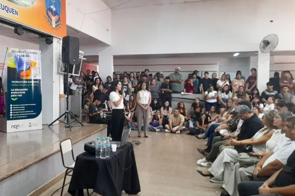 287 nuevos estudiantes comienzan la carrera de Seguridad e Higiene Laboral en el país.