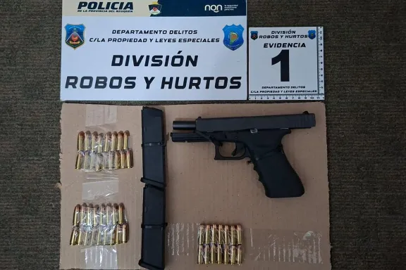Policía neuquina captura a cinco extranjeros con armas.