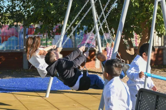 ¡Las escuelas siguen recibiendo nuevos espacios para aprender mejor!