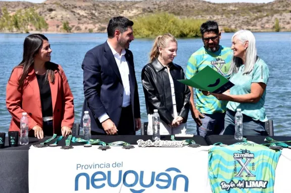 La Regata del Limay llega a su décima edición: una experiencia única para disfrutar del río.