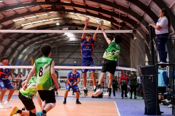 La Provincia propone una ley para que los deportistas jóvenes terminen la escuela.