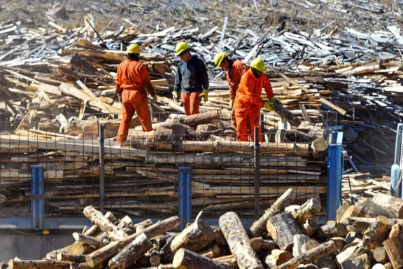 Fondos provinciales para municipios en el Operativo Leña 2026.