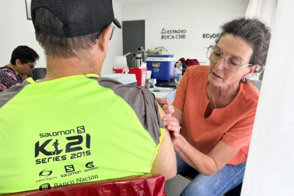 Se aplicaron 3.206 dosis en el inicio de la Campaña de Vacunación Antigripal.