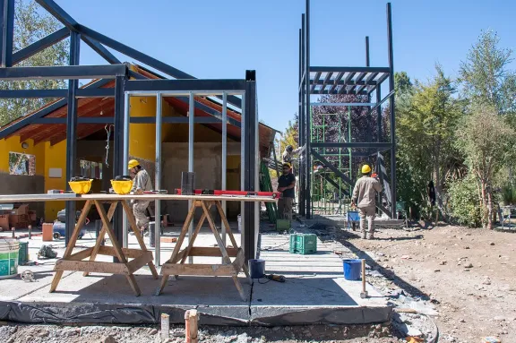 Mejoras en las escuelas de Junín de los Andes: un informe sobre las obras edilicias.