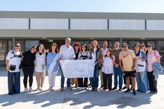 El nuevo edificio de la Escuela Primaria N° 22 de Plaza Huincul se terminará en abril.