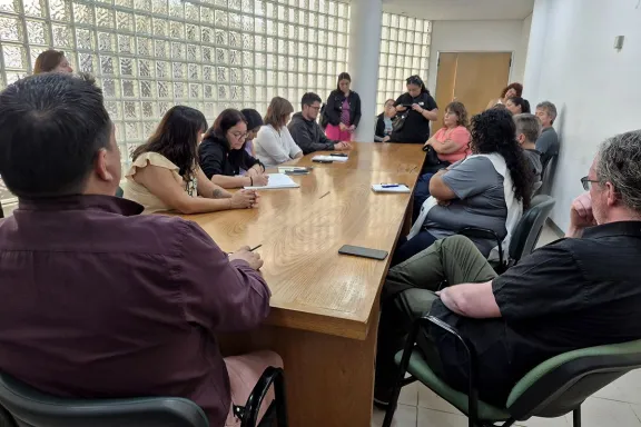 Reunión del CPEM 51 en el CPE: decisiones clave para el futuro educativo.