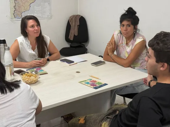 Juventudes crean un espacio de escucha y guía para la orientación vocacional.