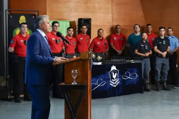 Neuquén incorpora el sistema Taser más avanzado del país para mejorar la seguridad pública.