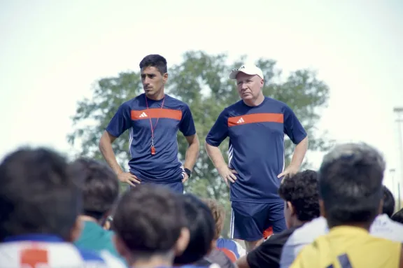 Mac Allister organizará un campus de fútbol en San Martín de los Andes y Villa La Angostura.