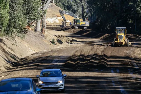La pavimentación de la Ruta Provincial 65 avanza y ya supera el 50% de su ejecución.