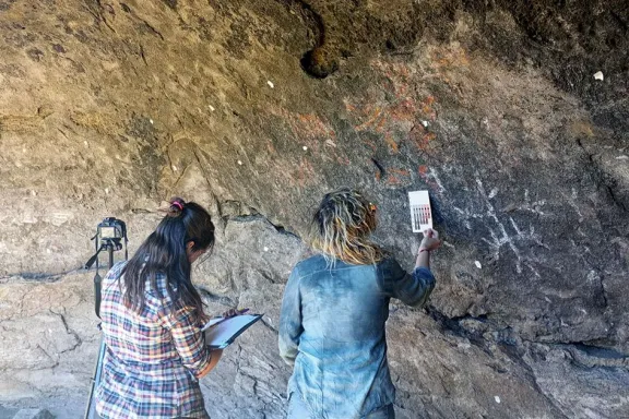 Exploran el pasado para encontrar herramientas que mejoren el presente.