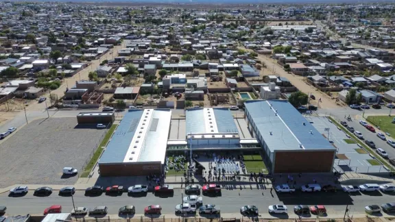 Inauguran un moderno edificio para la Escuela 22 de Plaza Huincul.