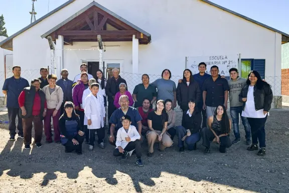 La provincia capacita en gestión de residuos en el paraje La Amarga.