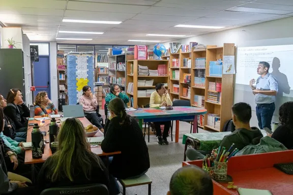 Iniciativa para prevenir el bullying: un nuevo paso hacia un entorno más seguro en las escuelas.