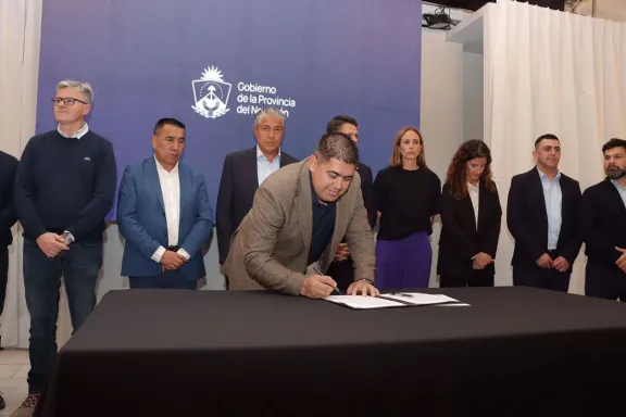 La Provincia invertirá en obras de energía y gas en San Patricio del Chañar.