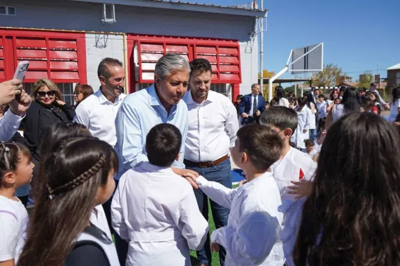 La Provincia renueva el edificio de la Escuela N° 200 para mejorar la educación.
