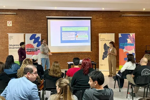 Talleres gratuitos de emprendedurismo para jóvenes: aprende a potenciar tus ideas.