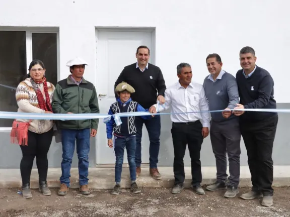 Coyuco-Cochico festejó su aniversario inaugurando obras y entregando viviendas nuevas.
