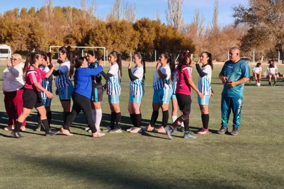 Más de 250 jóvenes de Neuquén se sumaron a actividades deportivas.
