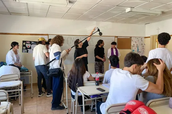 Muestra de cortometrajes comunitarios en el Cine Teatro Español: descubre historias locales.