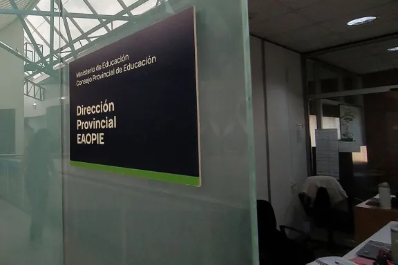Nuevo equipo de apoyo profesional para escuelas en Aluminé: ¡mejora la educación local!