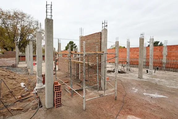 Progresan las obras del nuevo Centro de Día en Senillosa.