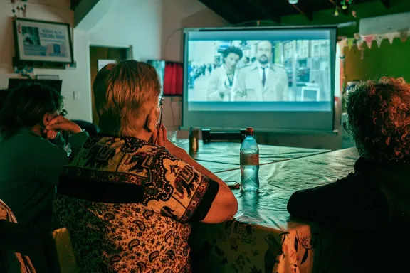 El Cine Móvil recorrió 6.500 kilómetros y atrajo a más de 3.100 espectadores en su gira.