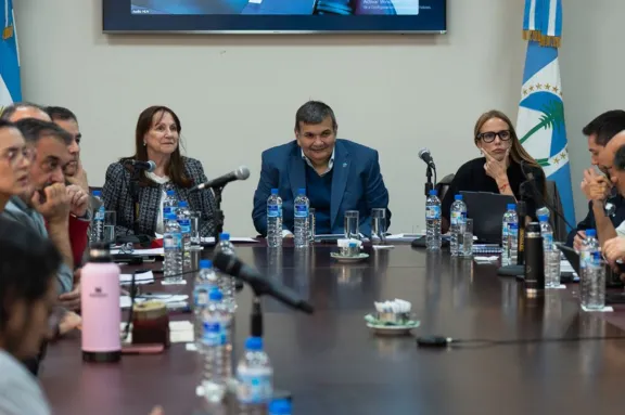 La provincia lanza programas con CAF para mejorar obras viales y energéticas.
