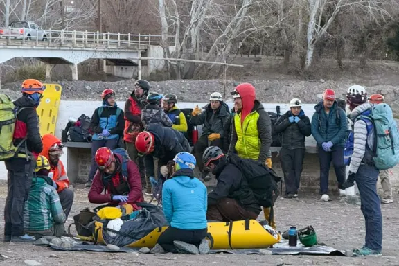 Forman a guías en socorrismo de alta montaña: ¡Prepárate para la aventura!