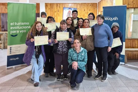 Batea Mahuida mejora su capacitación y servicios para ofrecer más calidad a sus visitantes.