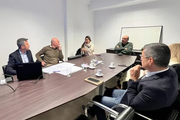 Se inauguraron dos nuevos centros de capacitación para vigiladores privados.