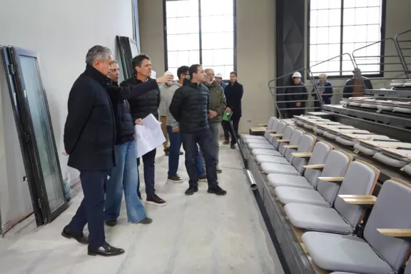 Figueroa visitó La Usina, el nuevo Centro de Artes que transformará la cultura en la ciudad.