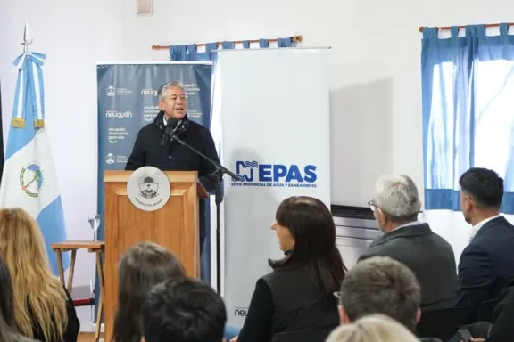 Figueroa: “Defiendo la eficiencia de las empresas públicas”