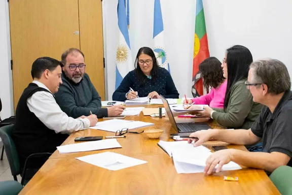 Más de mil horas de coordinación para potenciar escuelas técnicas y agropecuarias.