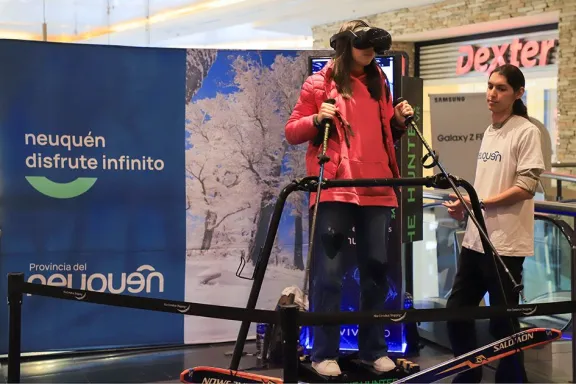 Neuquén trae la magia de la nieve al Alto Comahue Shopping para disfrutar en familia.